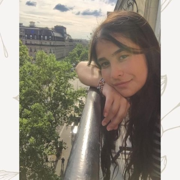 Meet your Posher, Camila - Picture 1 of 1